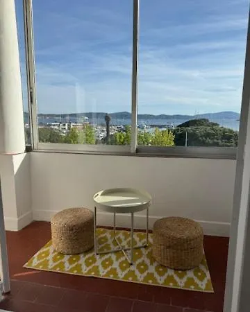Maison De Village Renovee Avec Vue Exceptionnelle Сент-Максим