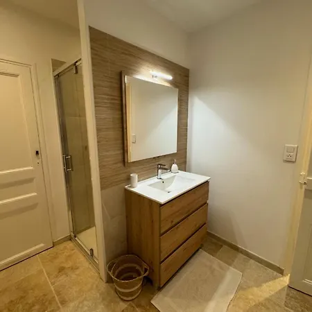 Maison De Village Renovee Avec Vue Exceptionnelle Дом отдыха Сент-Максим