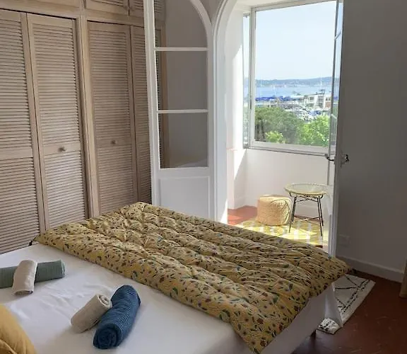 Semesterbostad Maison De Village Renovee Avec Vue Exceptionnelle *