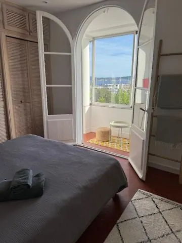 Maison De Village Renovee Avec Vue Exceptionnelle 圣马克西姆